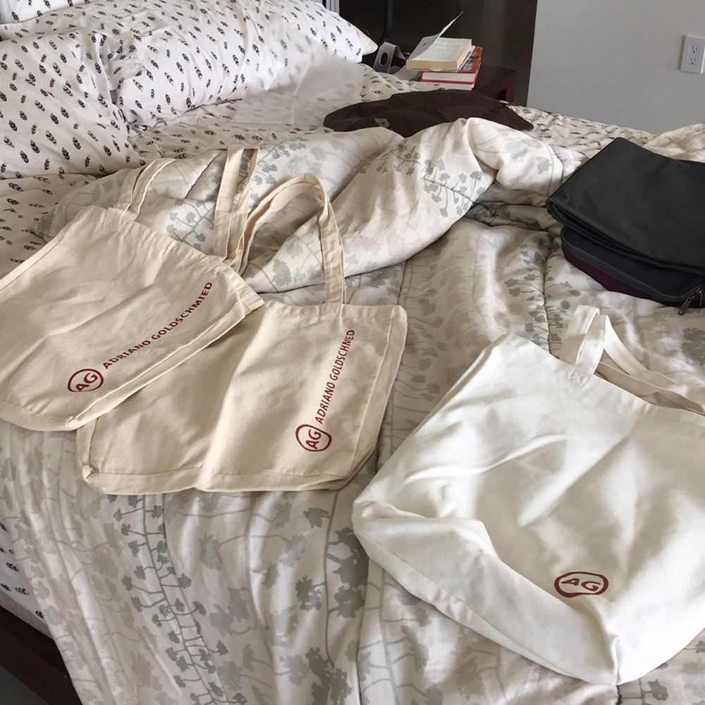 3 AG Canvas Totes